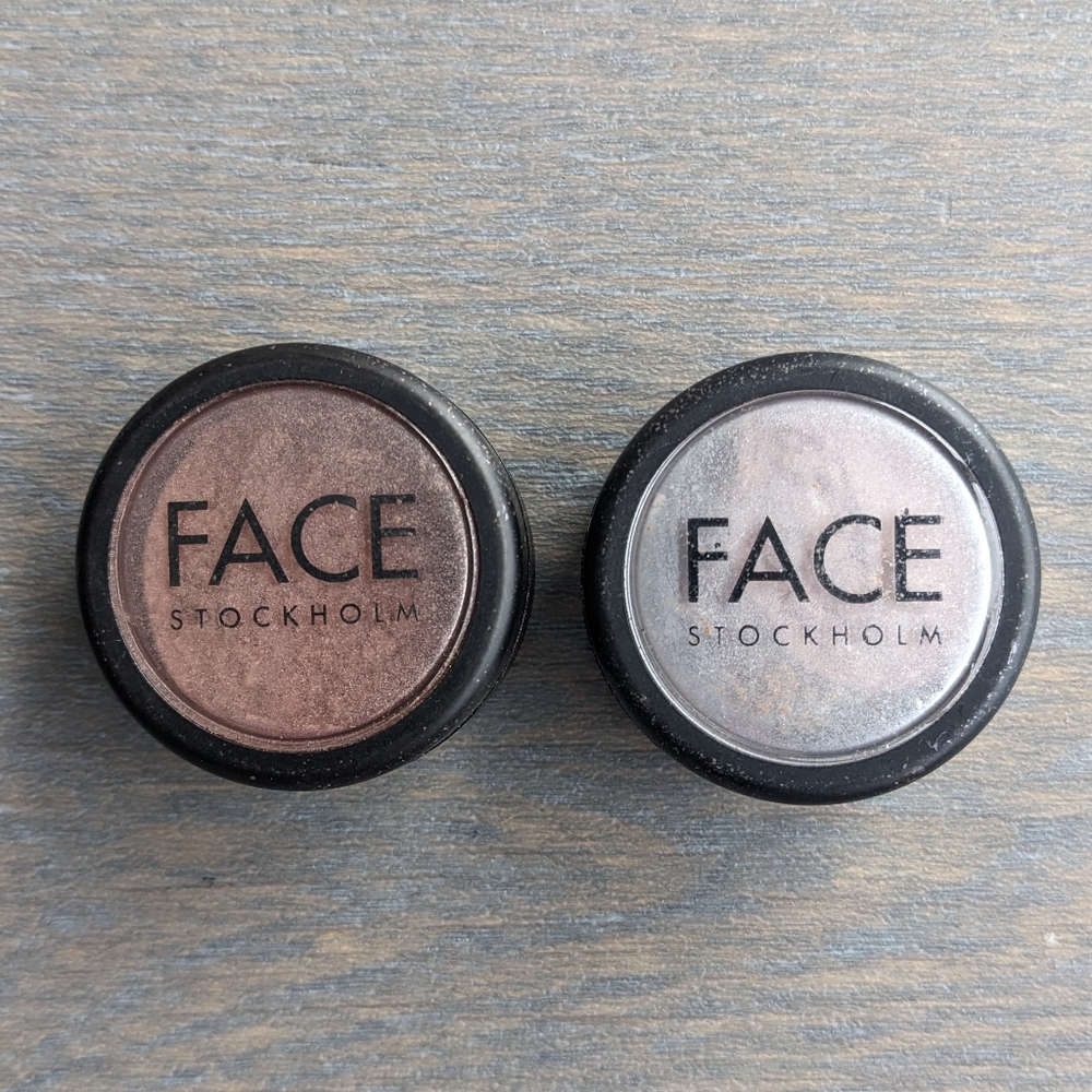 2 Shades of Face Stockholm Eye Dust, Colors: Beauty and Reality